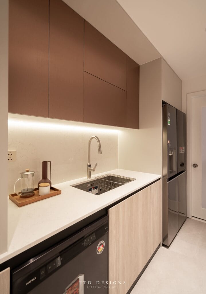 Cải tạo căn hộ 121m² sau hơn một thập kỷ thành không gian hiện đại. 12 Thiết kế bếp sang trọng cho căn hộ